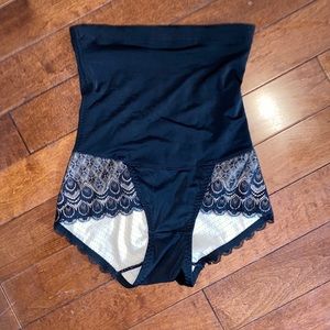 🌿 - Control top spandex shape wear